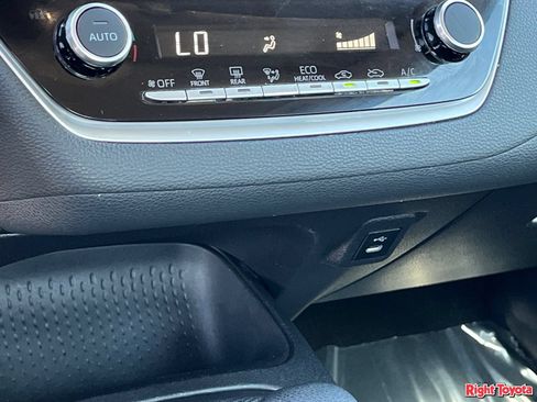 Certified 2025 Toyota Corolla LE FWD image 30