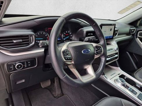 Used 2024 Ford Explorer XLT w/ Equipment Group 202A RWD image 10