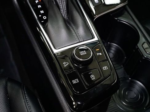 Certified 2025 Kia Sportage SX FWD image 27