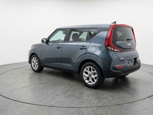 Used 2025 Kia Soul LX w/ LX Technology Package image 6