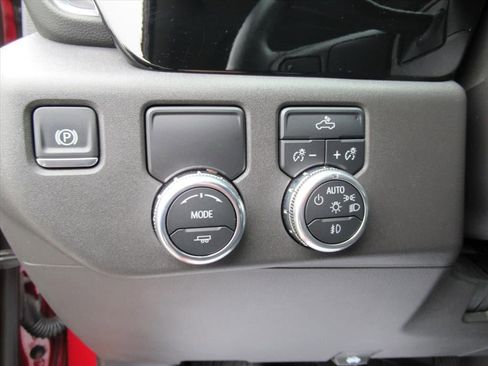 Used 2024 GMC Sierra 1500 Elevation w/ LPO, Elevation Black Package RWD image 16