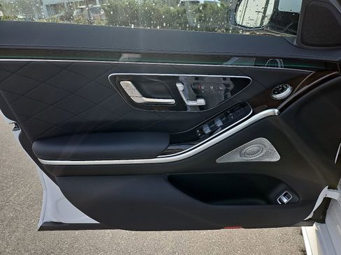 New 2026 Mercedes-Benz S 580 4MATIC Sedan image 8