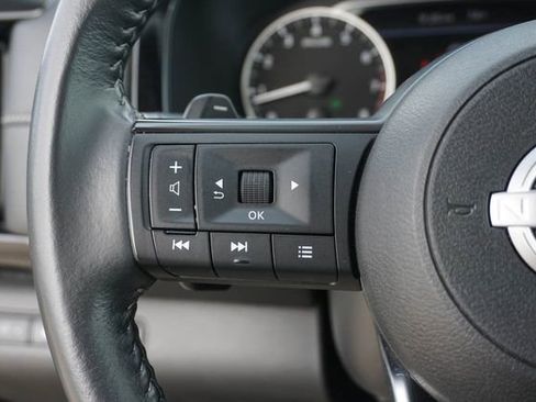 Used 2024 Nissan Pathfinder SV image 24