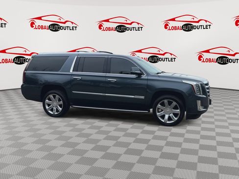 Used 2019 Cadillac Escalade ESV Luxury AWD/4WD image 9