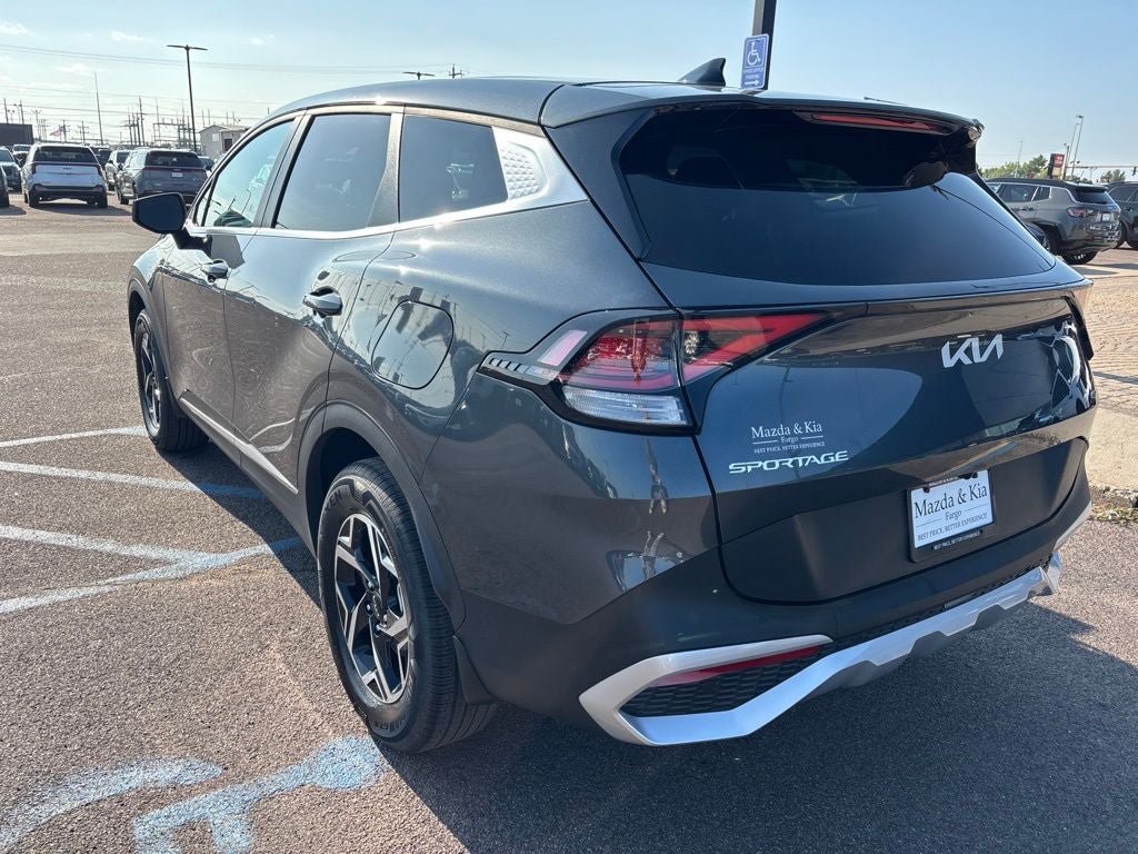 Used 2023 Kia Sportage LX AWD/4WD image 7