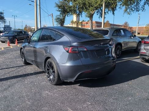 Used 2023 Tesla Model Y Performance image 4