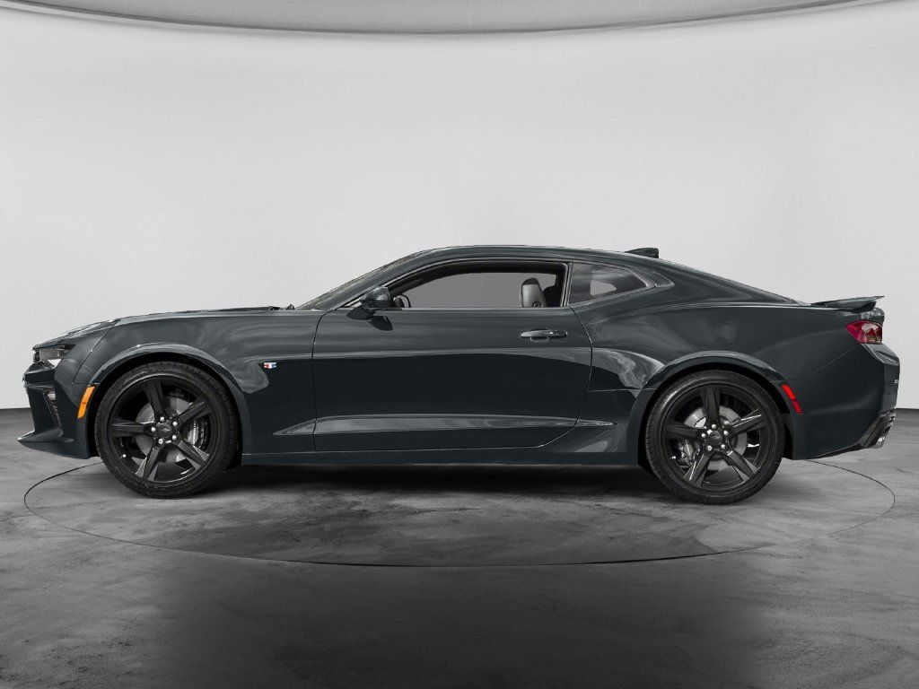 Used 2018 Chevrolet Camaro SS RWD image 3
