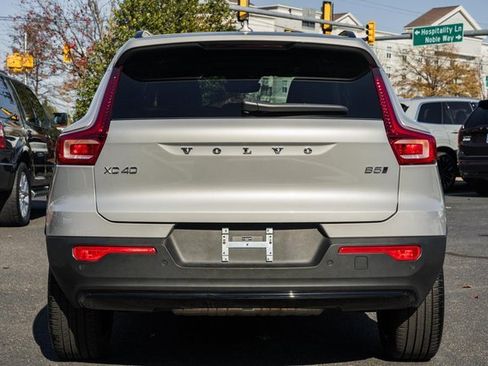 Certified 2025 Volvo XC40 B5 Plus image 5