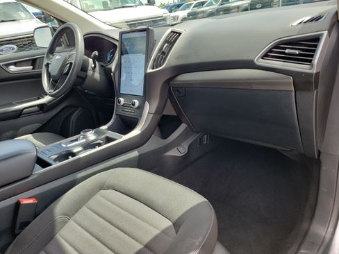 Used 2022 Ford Edge SE w/ Black Appearance Package AWD/4WD image 18