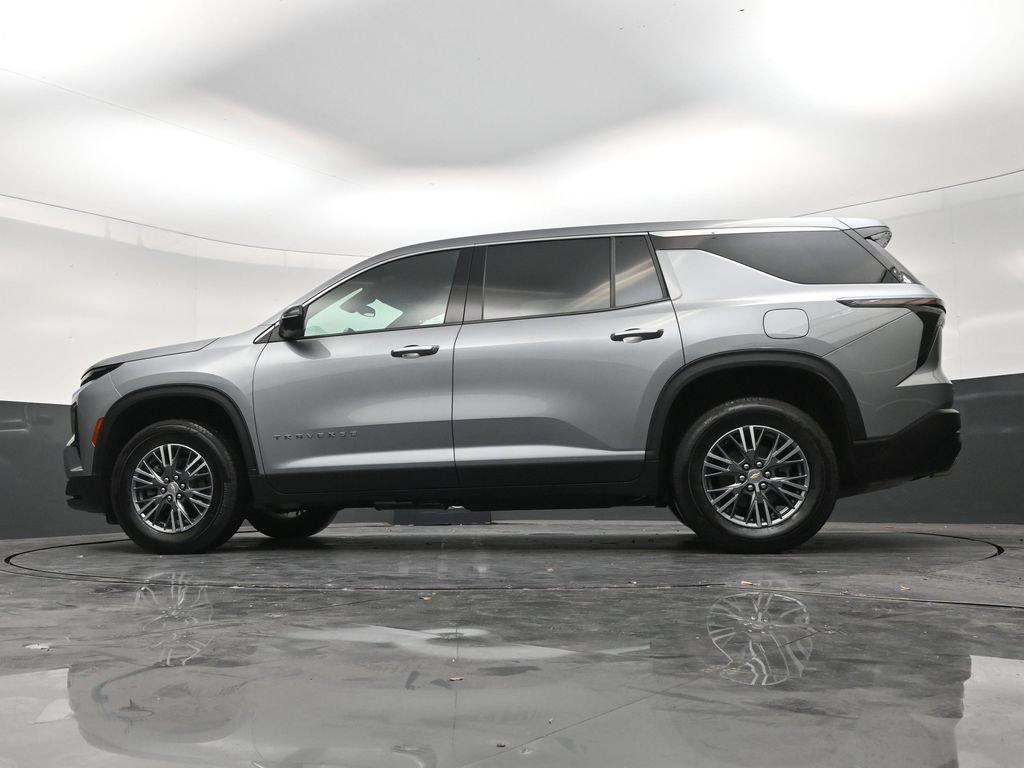 Used 2024 Chevrolet Traverse LS FWD image 20