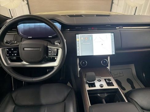 Used 2023 Land Rover Range Rover Long Wheelbase SE AWD/4WD image 17