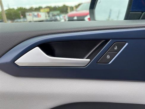 Certified 2023 Volkswagen Taos SE AWD/4WD image 25