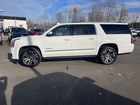 Used 2019 GMC Yukon XL Denali w/ Denali Ultimate Package image 2