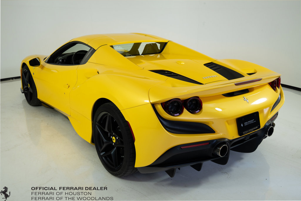 Used 2021 Ferrari F8 Tributo RWD image 24