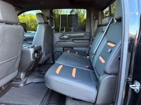 Used 2024 GMC Sierra 2500 AT4 w/ AT4 Premium Plus Package image 17