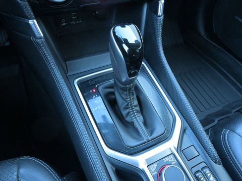 Used 2023 Subaru Forester Touring image 27