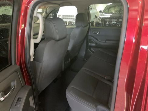 Used 2024 Nissan Frontier SV w/ SV Convenience Package AWD/4WD image 23