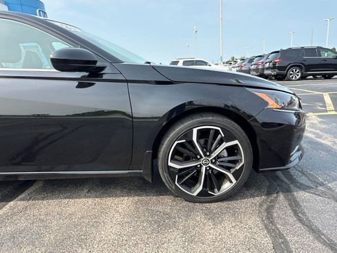 Used 2023 Nissan Altima 2.5 SR AWD/4WD image 15