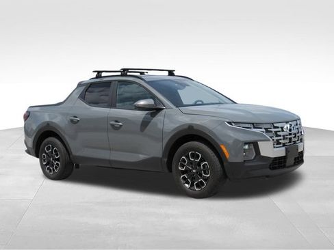 Used 2023 Hyundai Santa Cruz SEL Premium w/ Tow & Go Package AWD/4WD image 2