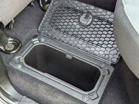 Used 2021 RAM 1500 Classic SLT image 30