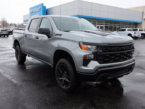 New 2026 Chevrolet Silverado 1500 Custom Trail Boss w/ Dark Appearance Package image 2