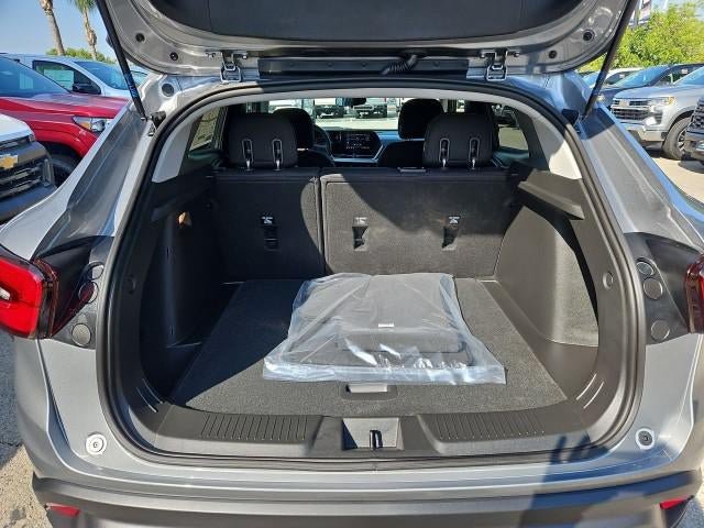 New 2026 Chevrolet Trax LS w/ LS Convenience Package FWD image 25