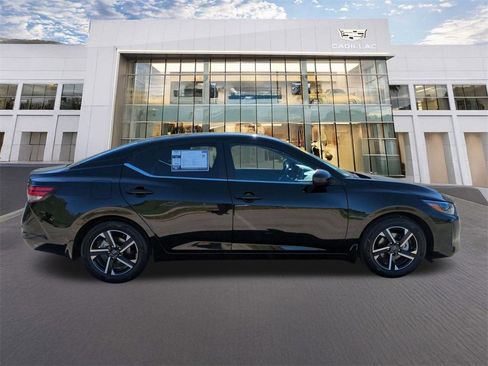 Used 2024 Nissan Sentra SV image 4
