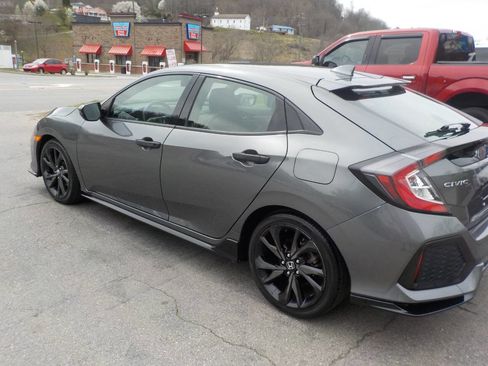 Used 2018 Honda Civic Sport Touring image 2