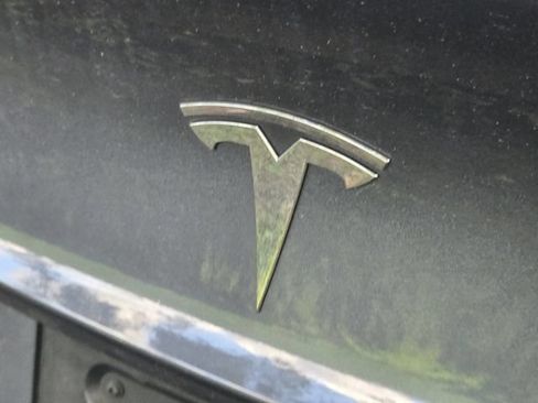 Used 2023 Tesla Model 3 Standard Range RWD image 10