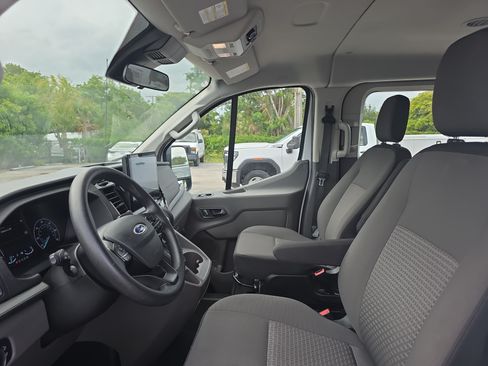 Used 2024 Ford Transit 350 XLT RWD image 24