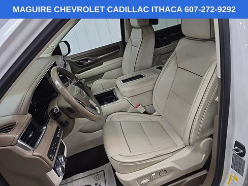 Used 2021 GMC Yukon XL Denali w/ Denali Premium Package AWD/4WD image 31