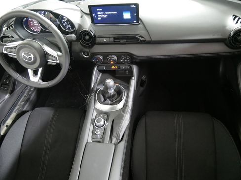 New 2026 MAZDA MX-5 Miata Club w/ Interior Package RWD image 3