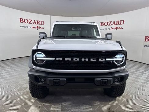New 2025 Ford Bronco Badlands image 2