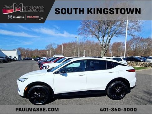 Used 2024 Buick Envista Sport Touring w/ Convenience I Package FWD image 3