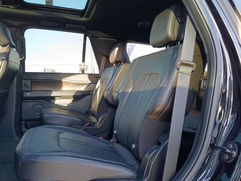 Used 2018 Ford Expedition Limited w/ Equipment Group 302A image 11