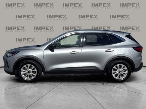Used 2024 Ford Escape Active w/ Cold Weather Package image 2