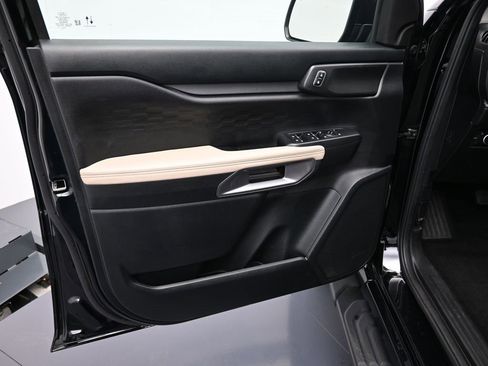 Used 2024 Ford Ranger XLT w/ Equipment Group 301A High image 9