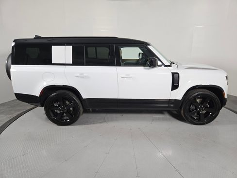 New 2026 Land Rover Defender 130 X-Dynamic SE AWD/4WD image 6