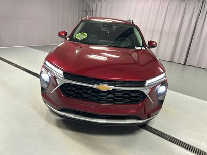 Used 2025 Chevrolet Trax LT