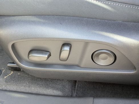 New 2026 Chevrolet Equinox LT w/ Convenience Package II image 10