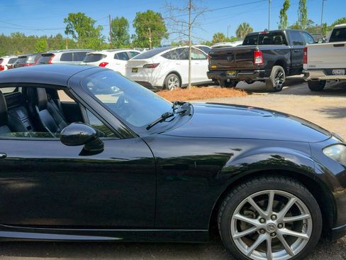 Used 2010 MAZDA MX-5 Miata Grand Touring w/ Premium Pkg RWD image 13