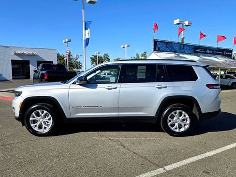 Certified 2023 Jeep Grand Cherokee L Limited image 8
