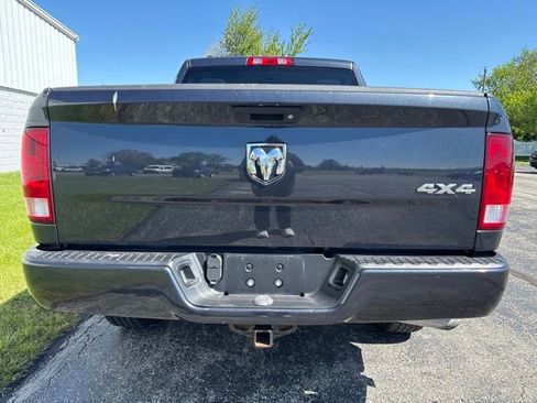 Used 2017 RAM 1500 Express AWD/4WD image 11