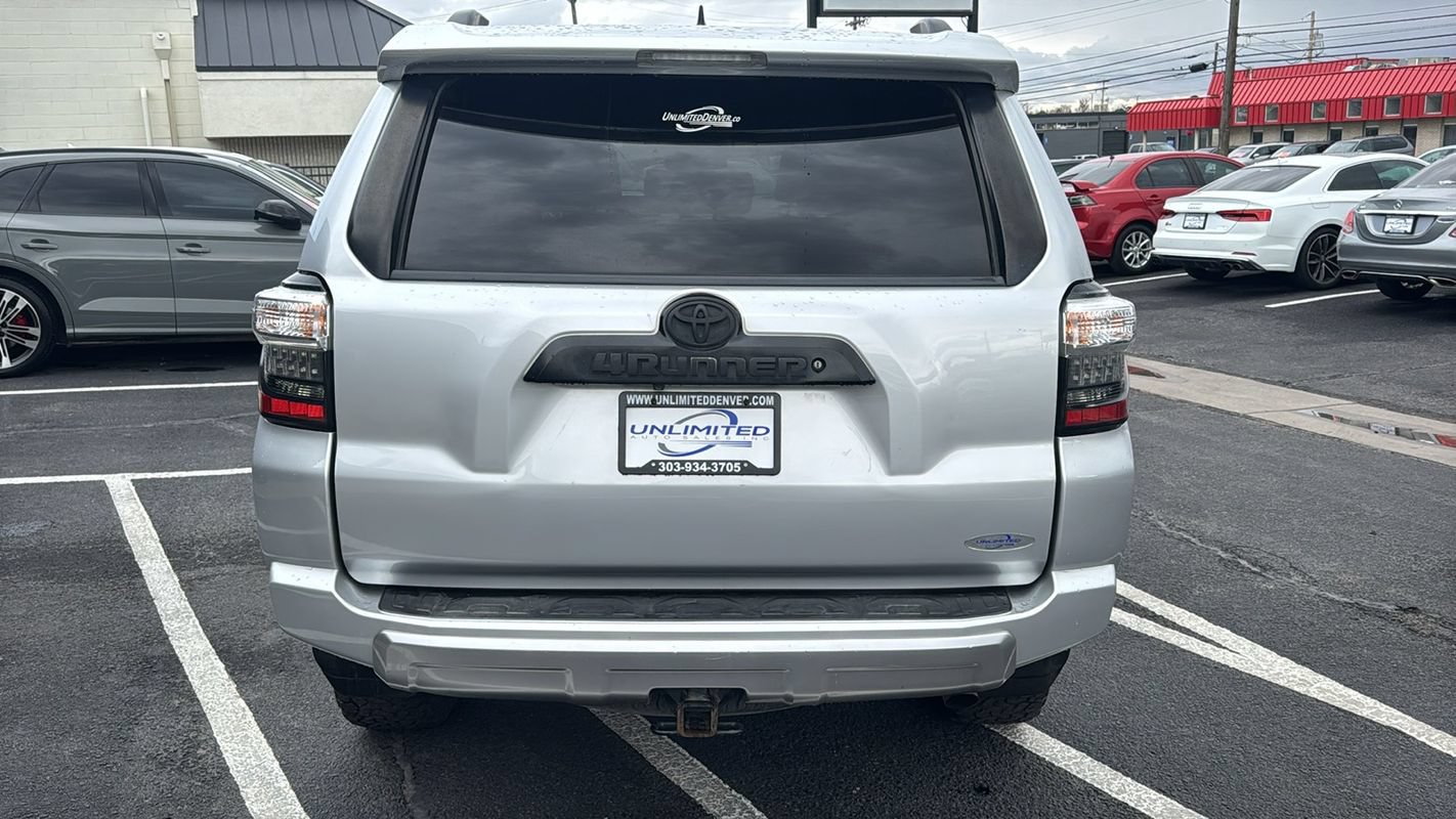Used 2019 Toyota 4Runner TRD Off-Road Premium AWD/4WD image 4