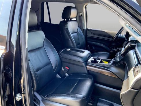 Used 2017 Chevrolet Tahoe LT w/ Luxury Package RWD image 9