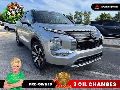 Used 2025 Mitsubishi Outlander SE