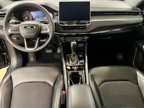 Used 2023 Jeep Compass Altitude image 11