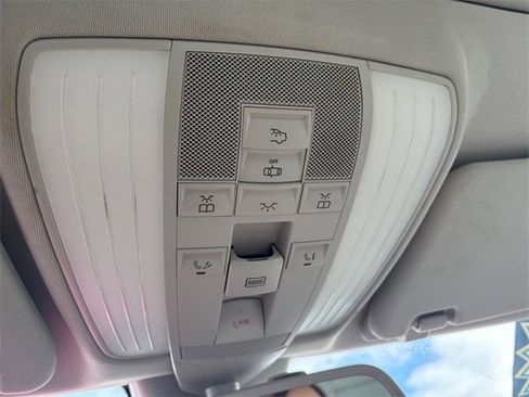 Used 2014 Mercedes-Benz E 350 4MATIC Sedan image 22