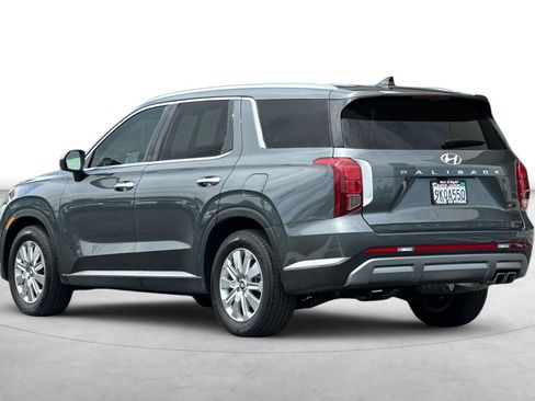 Used 2024 Hyundai Palisade SEL FWD image 4