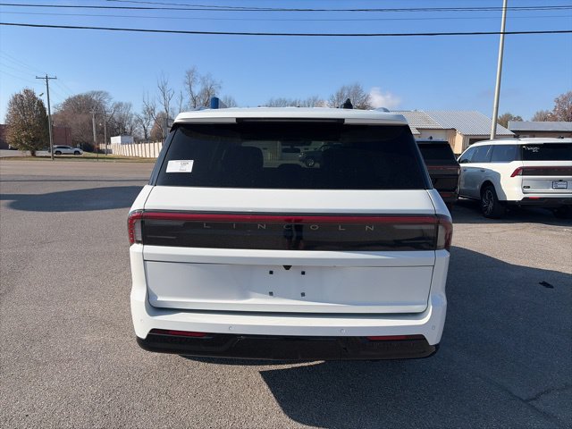 New 2025 Lincoln Navigator Reserve AWD/4WD image 5